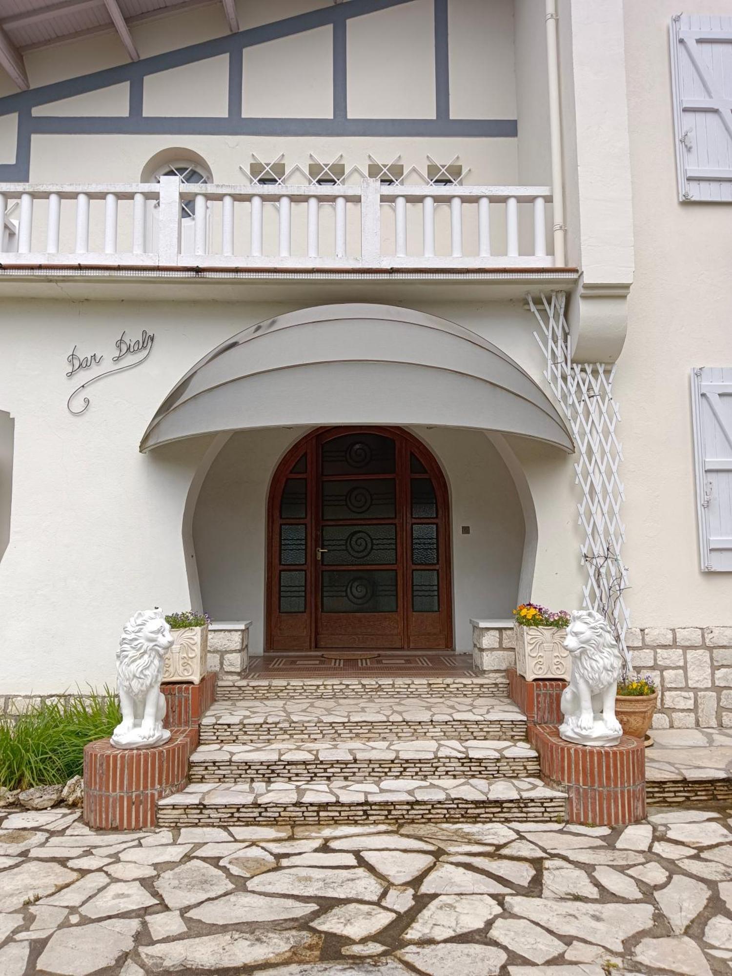 La Maison Basque Sainte-Livrade-sur-Lot Εξωτερικό φωτογραφία